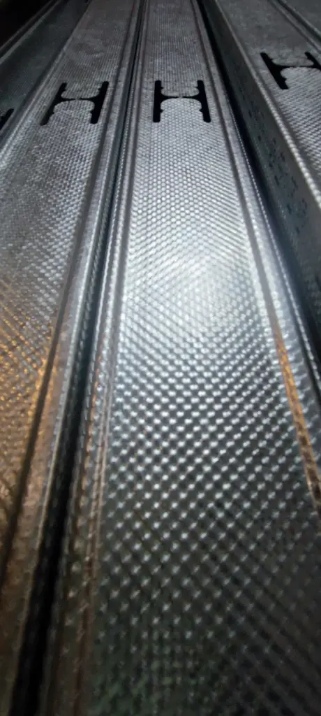 PERFIL MONTANTE 69MM X 2,60 MTS